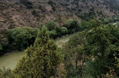 იყიდება ახალი გარემონტებული 9 ოთახიანი სახლი არმაზში